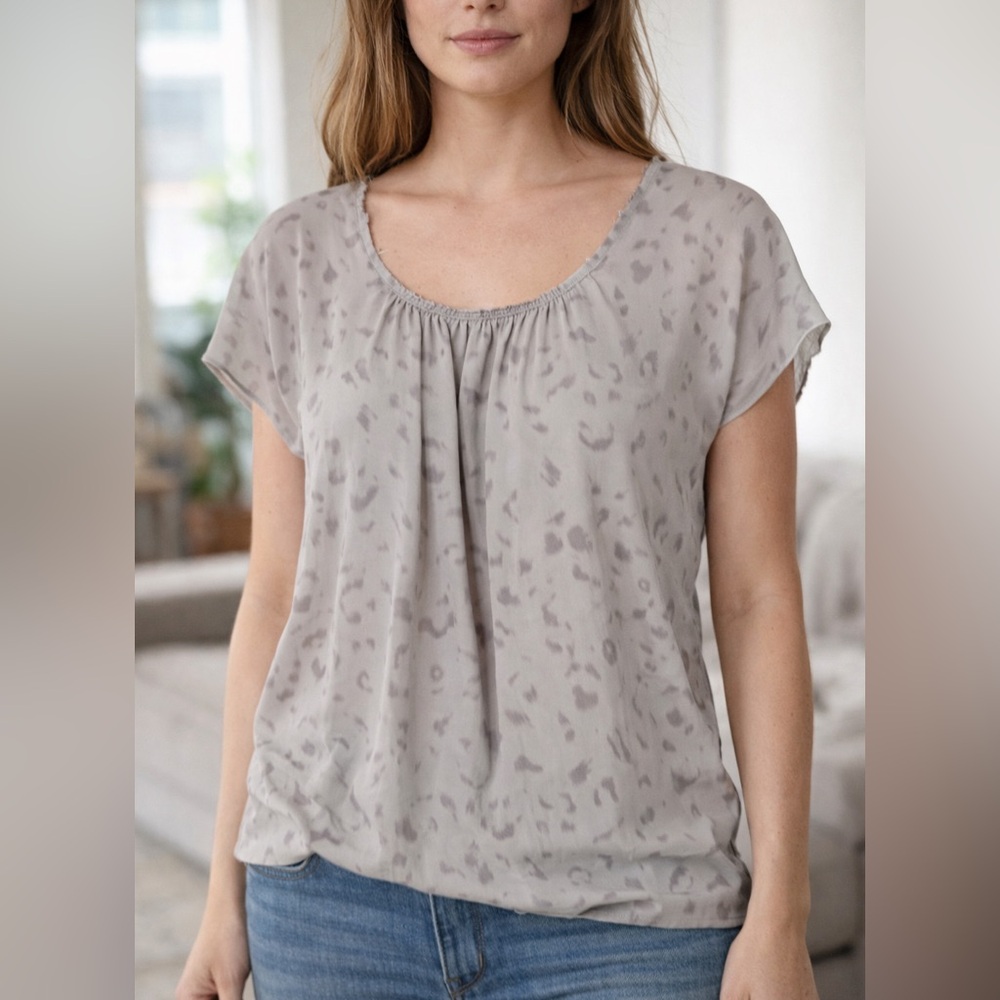 Aritzia Babaton 100% Silk Grey Leopard Blouse